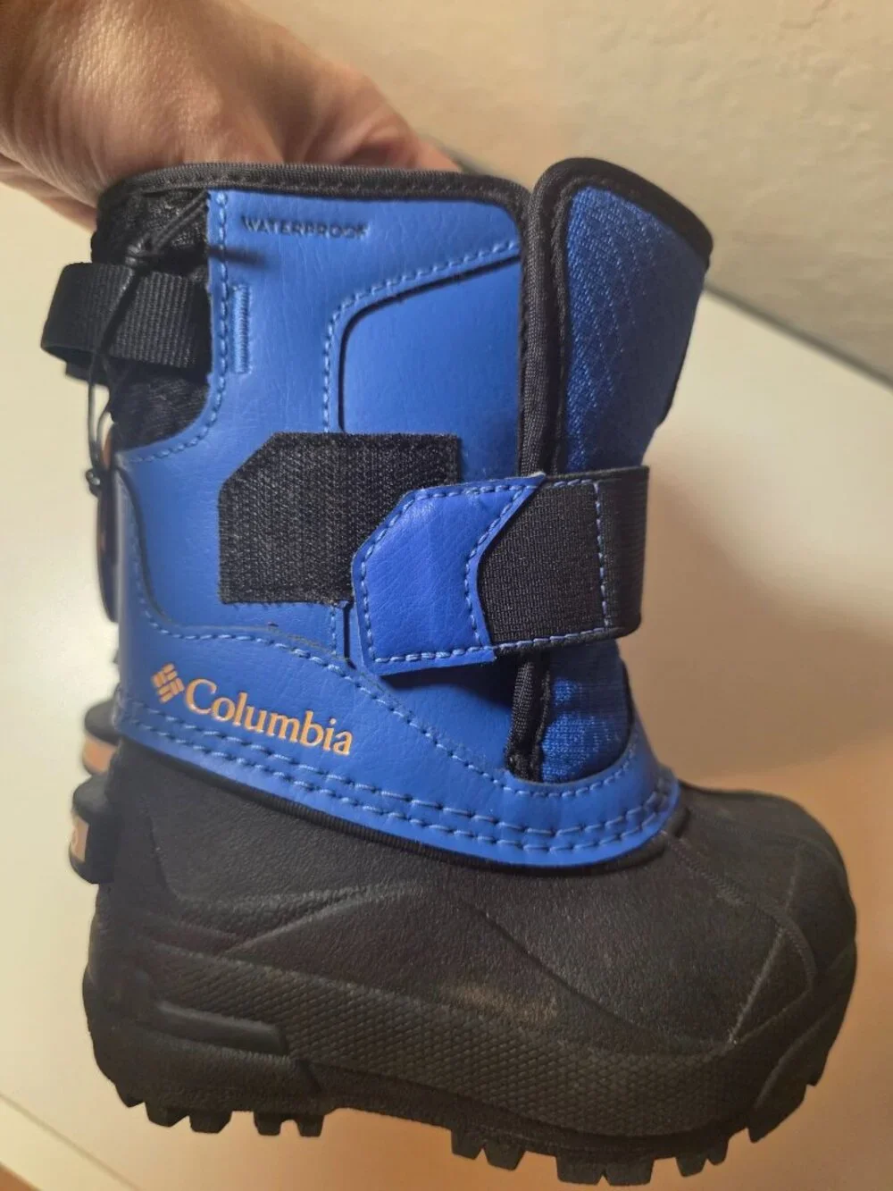 Columbia Toddler Boy 400g Insulation Blue black Snow Boots size 6 NEW